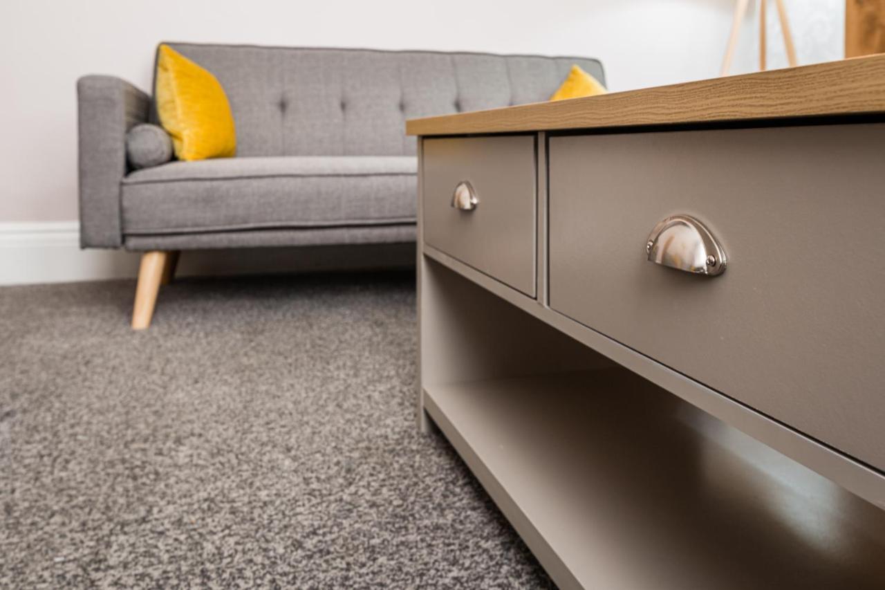 Carnarvon House - Wi-fi & Parking Contractors Holiday home Preston (Lancashire)