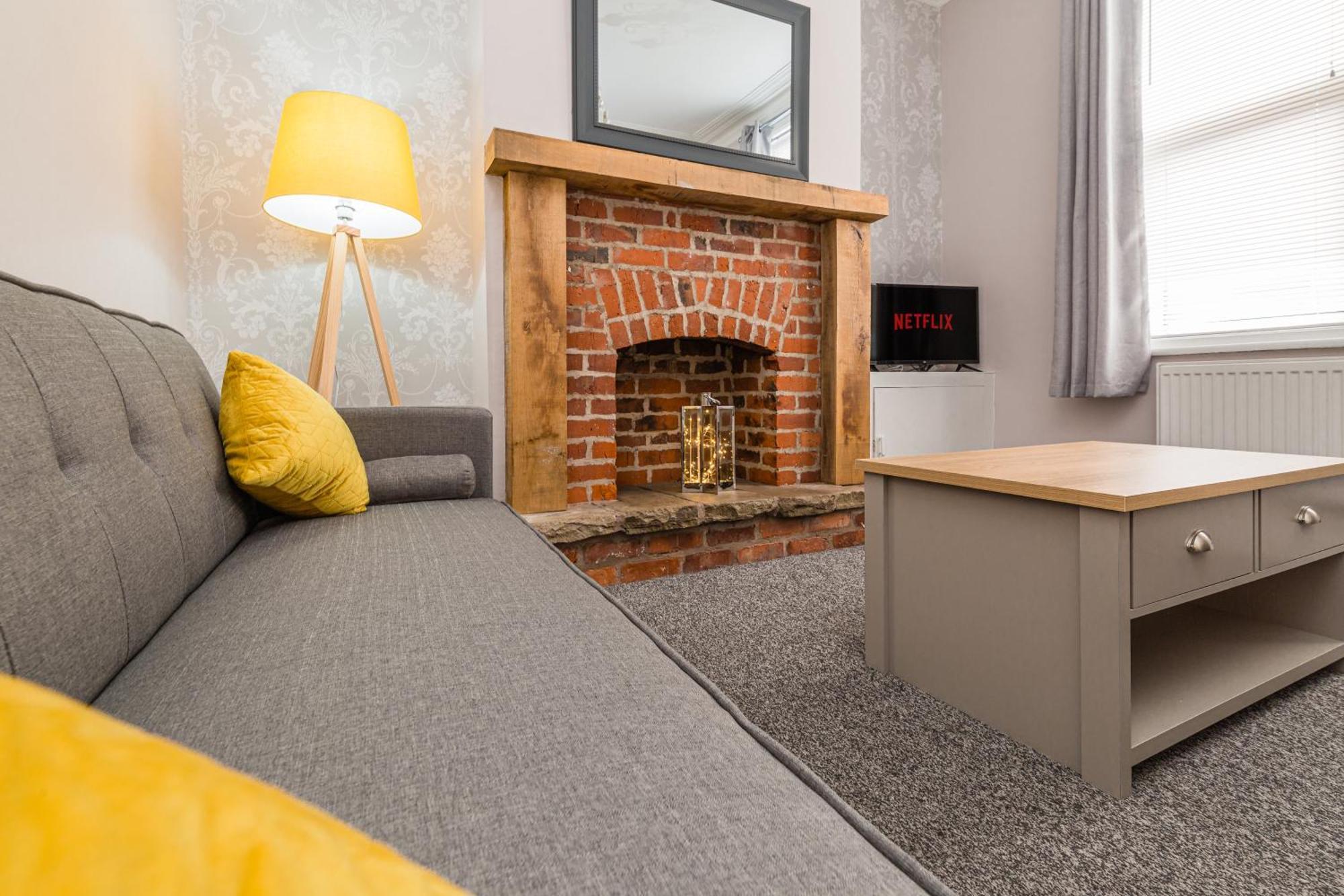 Carnarvon House - Wi-fi & Parking Contractors *